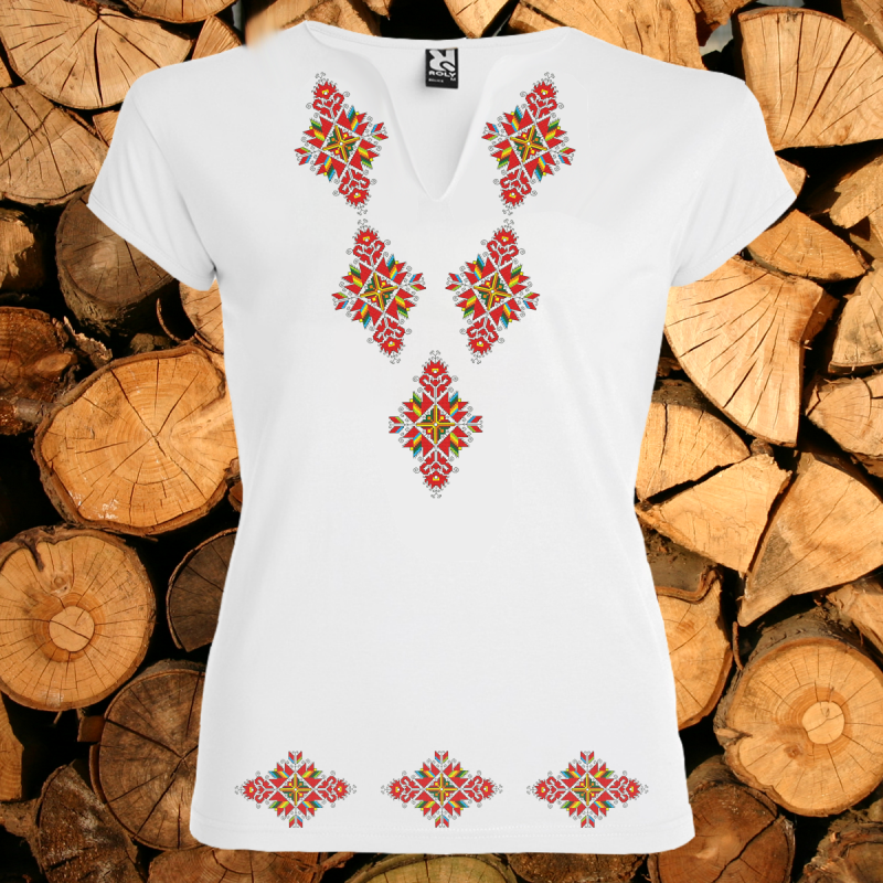 T-Shirt Weiß  mit Bulgarischer Stickerei M. oder S