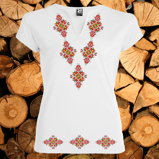 T-Shirt Weiß  mit Bulgarischer Stickerei M. oder S